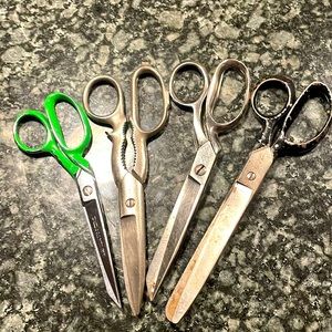 Lot of‎ vintage scissors